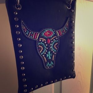 Cross body black leather bag